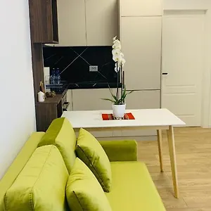 Apartment Proper, Tirana